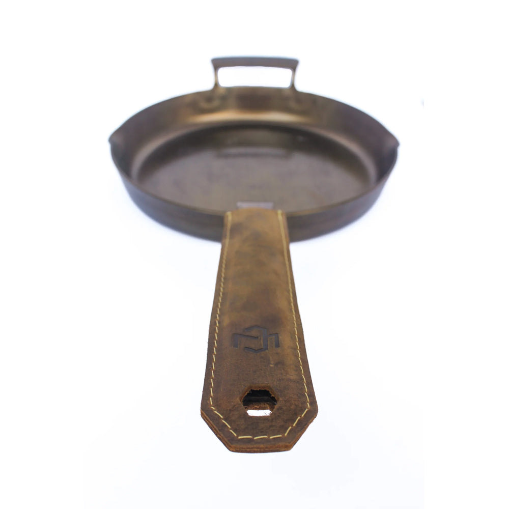 Cast-A-Way Leather Skillet Sleeve
