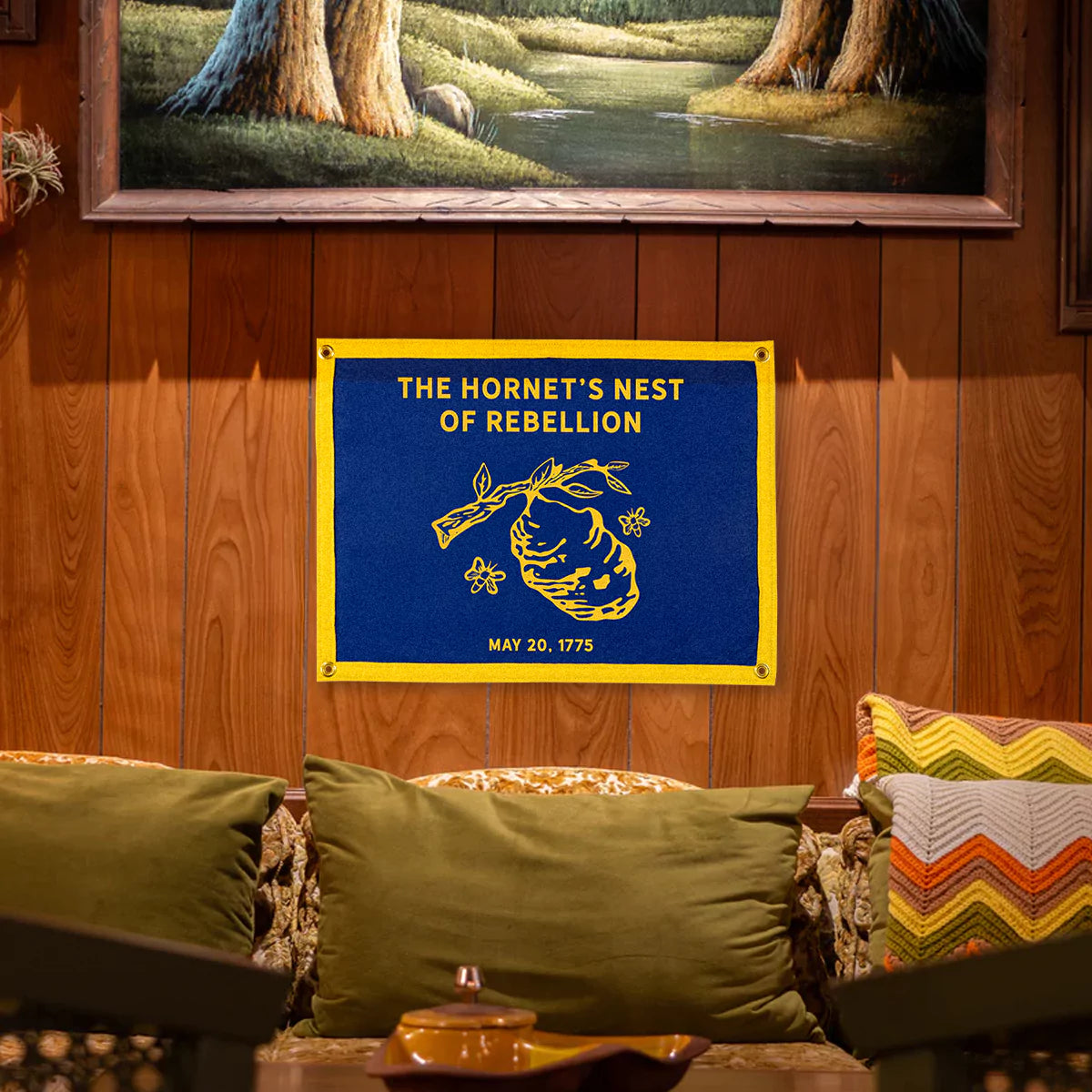 Meck Dec Hornet Nest Flag